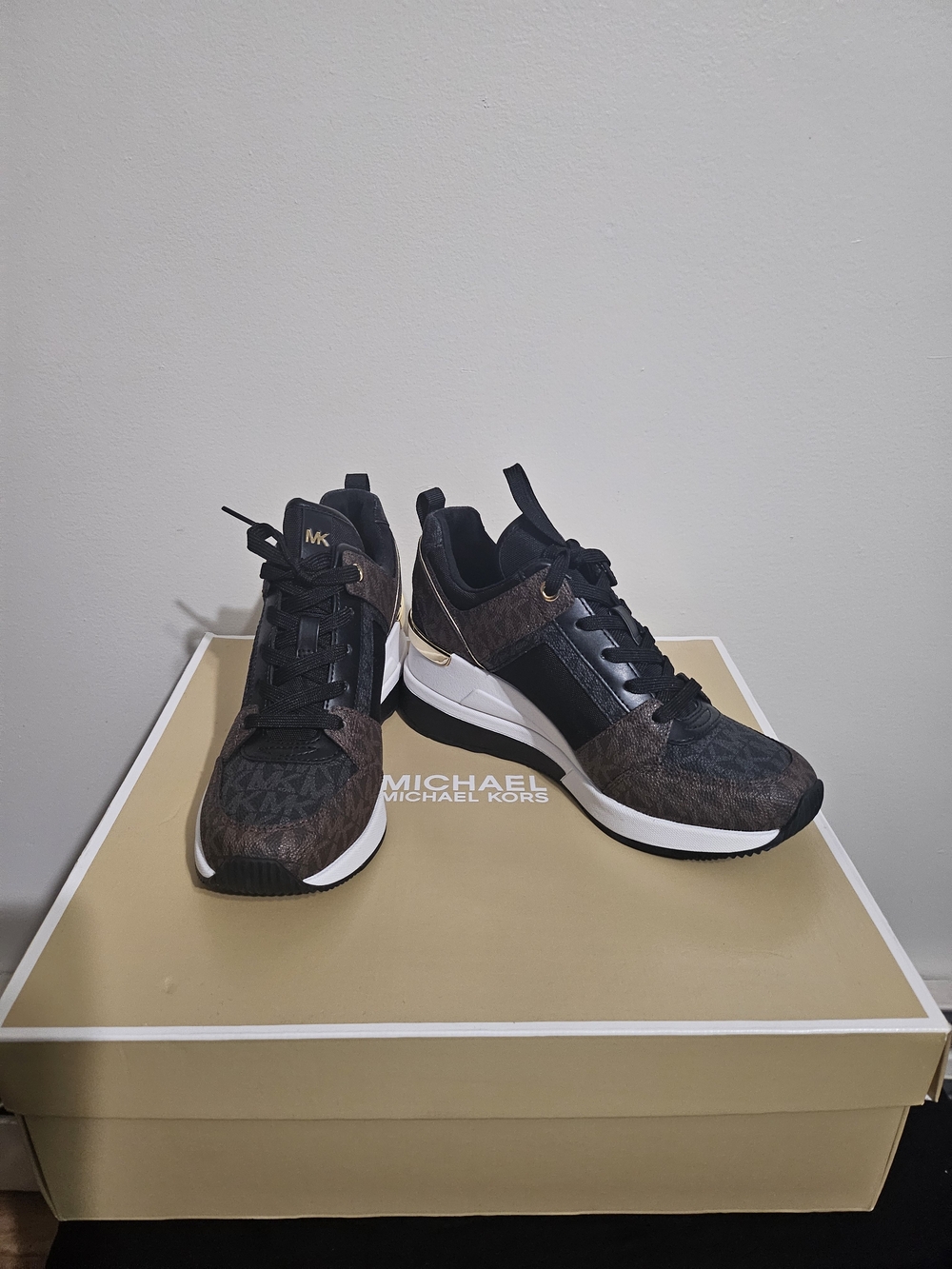 Michael Kors Men’s Black and Brown Logo Low-Top Sneakers